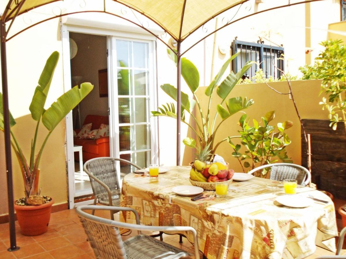 Remarkable 2-Bed House In Arona 阿罗纳 外观 照片