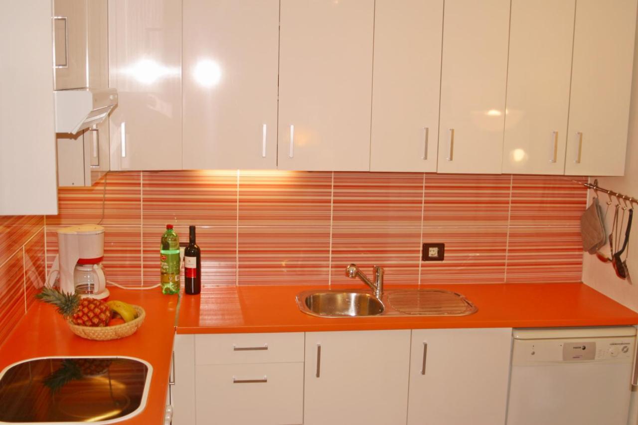 Remarkable 2-Bed House In Arona 阿罗纳 外观 照片